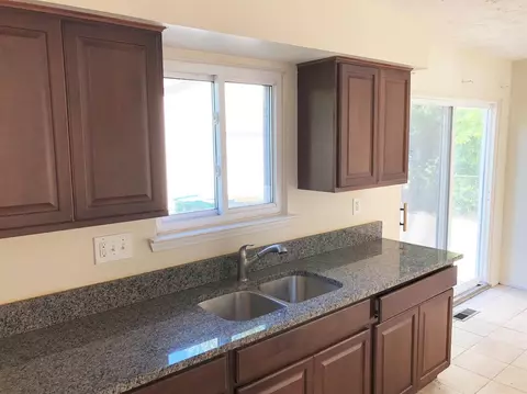 15633 Meadow St, Romulus, MI 48174 photo 6