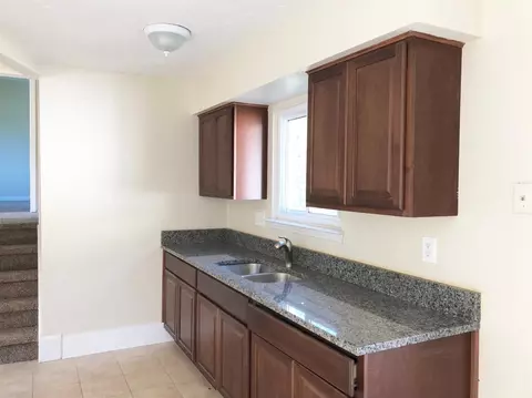 15633 Meadow St, Romulus, MI 48174 photo 5