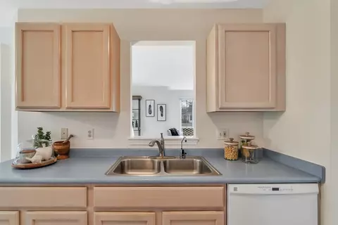 420 Lancaster Ct, Saline, MI 48176 photo 25