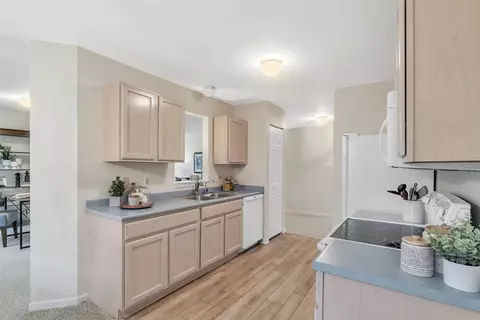 420 Lancaster Ct, Saline, MI 48176 photo 20