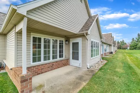 420 Lancaster Ct, Saline, MI 48176 photo 41