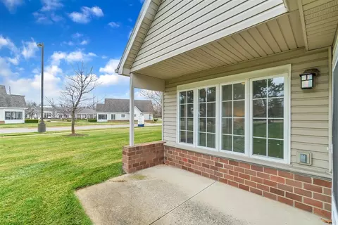 420 Lancaster Ct, Saline, MI 48176 photo 44