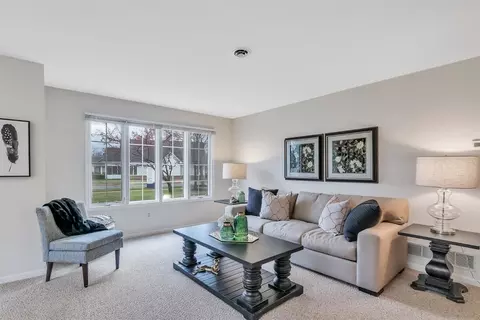 420 Lancaster Ct, Saline, MI 48176 photo 9