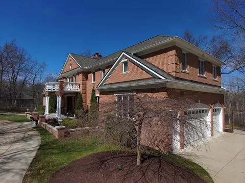 10023 Applegate Ln, Brighton, MI 48114 photo 3