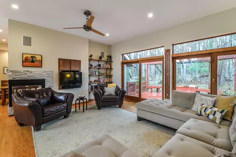3828 E Pineview Dr, Dexter, MI 48130 photo 2