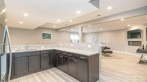 41 Gallery Pointe Dr, Saline, MI 48176 photo 35