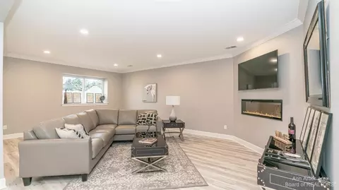 41 Gallery Pointe Dr, Saline, MI 48176 photo 32