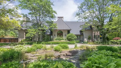 2997 Devonshire Rd, Ann Arbor, MI 48104 photo 1
