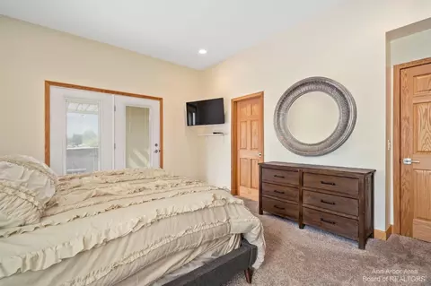 265 Warner Pl, Saline, MI 48176 photo 23