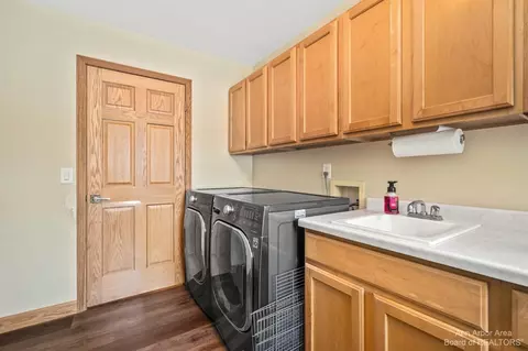 265 Warner Pl, Saline, MI 48176 photo 26