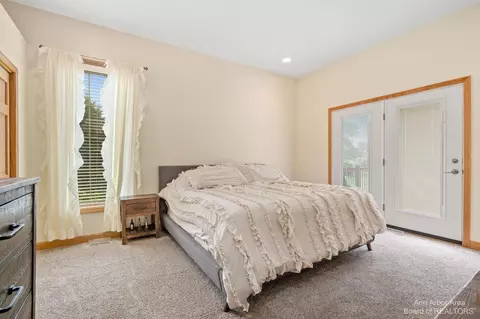 265 Warner Pl, Saline, MI 48176 photo 21
