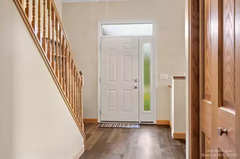 265 Warner Pl, Saline, MI 48176 photo 9