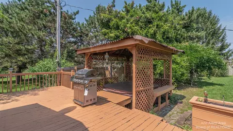 2992 Henry Rd, Jackson, MI 49201 photo 9