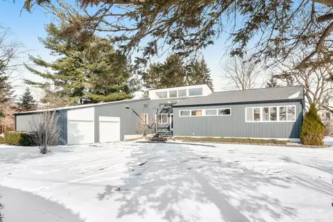4376 Weber Rd, Saline, MI 48176 photo 1