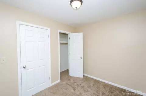 15802 Springhill St, Romulus, MI 48174 photo 7