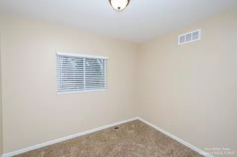 15802 Springhill St, Romulus, MI 48174 photo 4