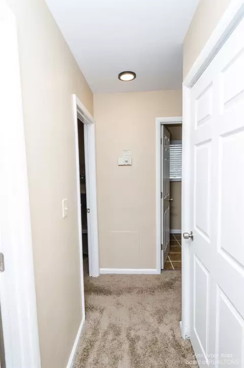 15802 Springhill St, Romulus, MI 48174 photo 5
