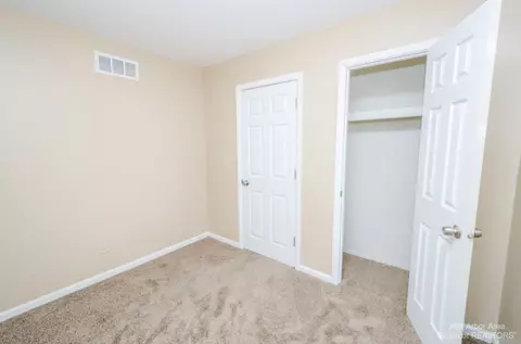 15802 Springhill St, Romulus, MI 48174 photo 8