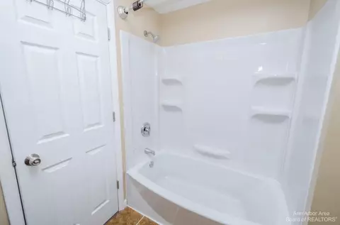 15802 Springhill St, Romulus, MI 48174 photo 11