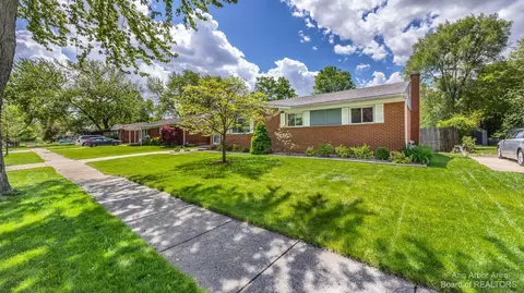 999 Watson Rd, Saline, MI 48176 photo 3