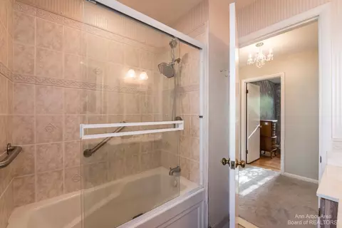 2000 Delafield Dr, Ann Arbor, MI 48105 photo 22
