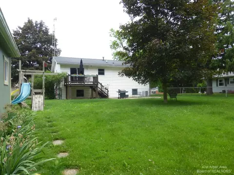 330 E Franklin St, Clinton, MI 49236 photo 42