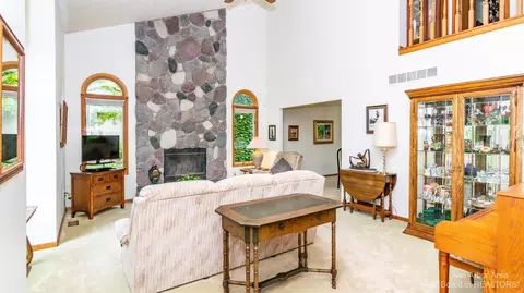 568 Glenwyth, Brighton, MI 48116 photo 3