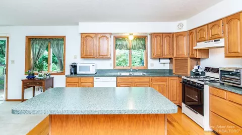 568 Glenwyth, Brighton, MI 48116 photo 36