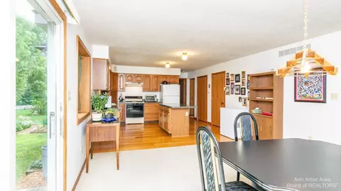 568 Glenwyth, Brighton, MI 48116 photo 31
