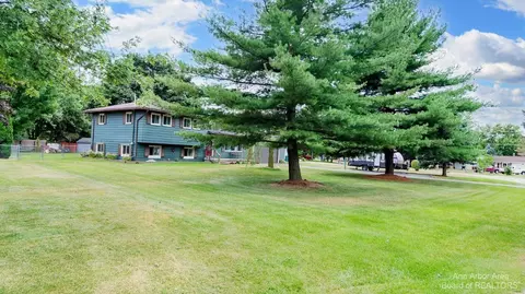 3679 Westgate Pl, Tecumseh, MI 49286 photo 2