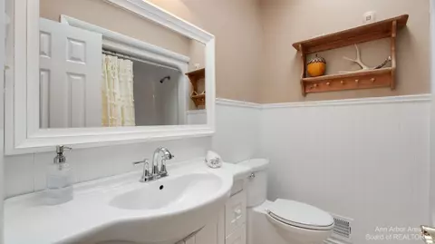 7655 Weber Rd, Saline, MI 48176 photo 18