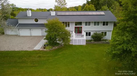 7655 Weber Rd, Saline, MI 48176 photo 2