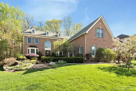 2707 Timber Hill Dr, Ann Arbor, MI 48103