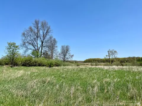 3 Creek Dr, Grass Lake, MI 49240