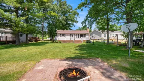 6583 Circle Dr, Harrison, MI 48625 photo 27