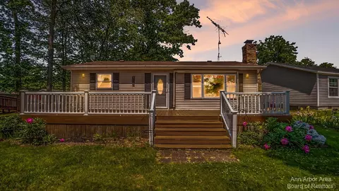 6583 Circle Dr, Harrison, MI 48625 photo 25