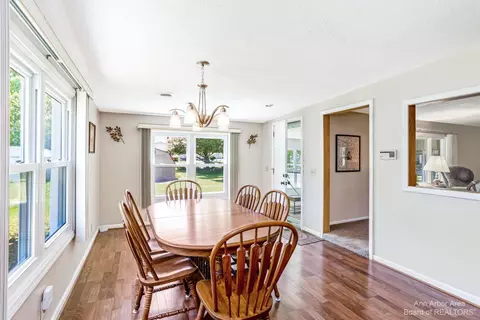 2317 Chesning Ave, Jackson, MI 49202 photo 11