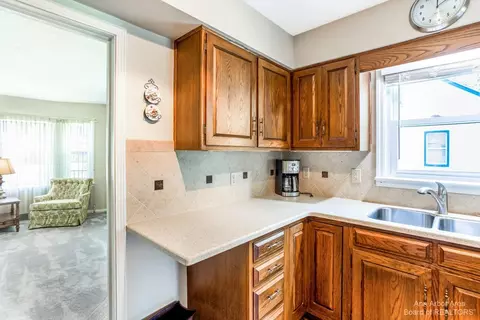 2317 Chesning Ave, Jackson, MI 49202 photo 9