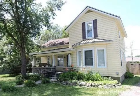 411 N Ann Arbor St, Saline, MI 48176