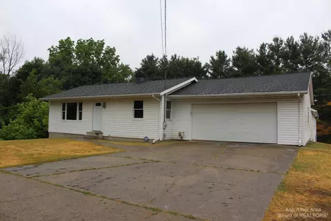 616 Hinckley Blvd, Jackson, MI 49203