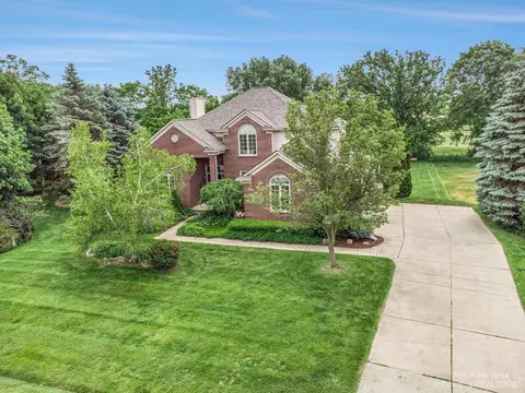 5157 Polo Fields Dr, Ann Arbor, MI 48103