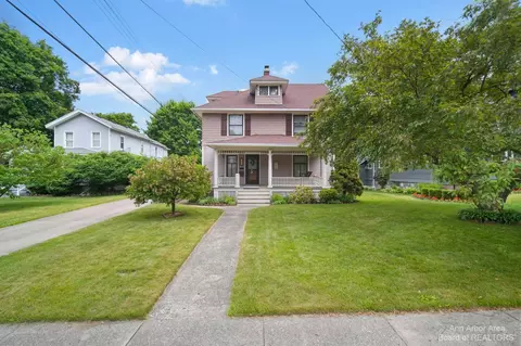 722 W Washington Ave, Jackson, MI 49201 photo 3