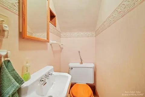 722 W Washington Ave, Jackson, MI 49201 photo 18
