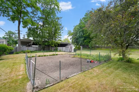 722 W Washington Ave, Jackson, MI 49201 photo 41
