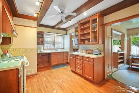 722 W Washington Ave, Jackson, MI 49201 photo 7