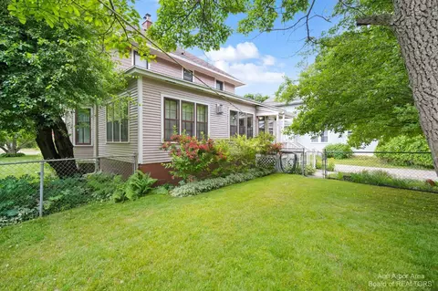 722 W Washington Ave, Jackson, MI 49201 photo 36