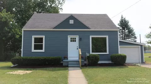 568 Northwestern Dr, Adrian, MI 49221