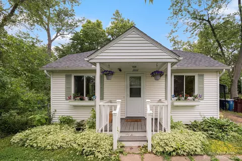 2668 Fernwood Ave, Ann Arbor, MI 48104