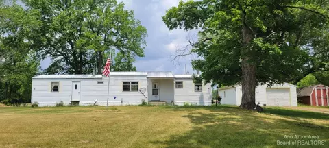3940 Losey Rd, Pleasant Lake, MI 49272