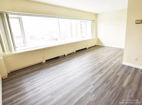555 E William St #14J, Ann Arbor, MI 48104